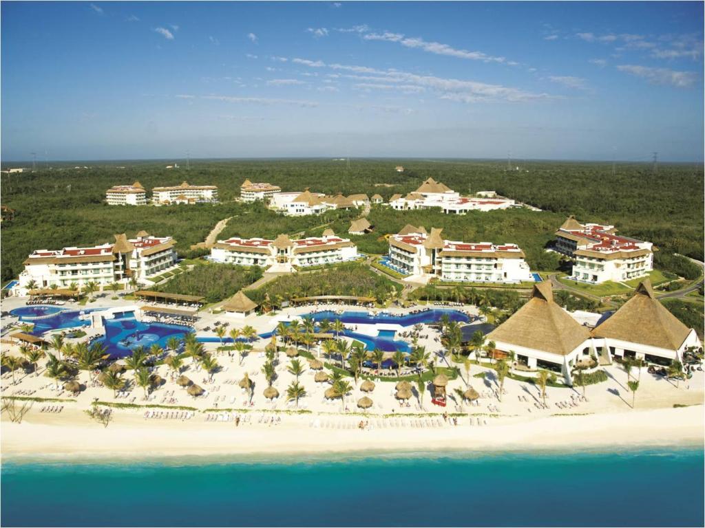Bluebay Grand Esmeralda