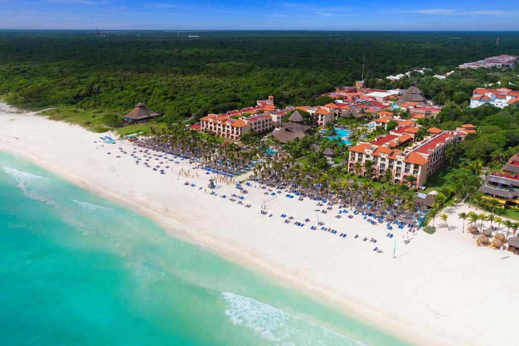 Sandos Playacar Beach Resort
